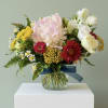 Endeavor (Designer&rsquo;s Choice Centerpiece) is a collection of garden favorites and perfect
