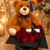 Hermosa  caja de graduaci&oacute;n con rosas rojas premium y tierno osito