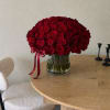 One hundred of stunning red roses