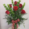 Treat your sweetheart on Valentine's Day with this elegant, simple half-dozen vase