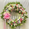 A beautifully balanced wreath that brings calm and comfort to the heart.

