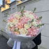Gorgeous and big bouquet that looks like a cloud!