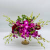This is a stunning, low-profile centerpiece&mdash;think elegant dinner table or special-event vibe.
A