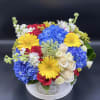 flower mix with hydrengea. ( hydrangea can be any color)