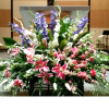 PODIUM ARRANGEMENT 90 BY TWIN TOWERS FLORIST

    As Shown