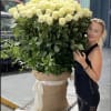 Incredible huge bouquet of roses from which will be delighted.