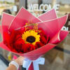Our Sunny bouquet is perfect to show your love in a anniversary