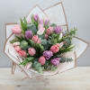 Trio of colors for this tulip bouquet. 