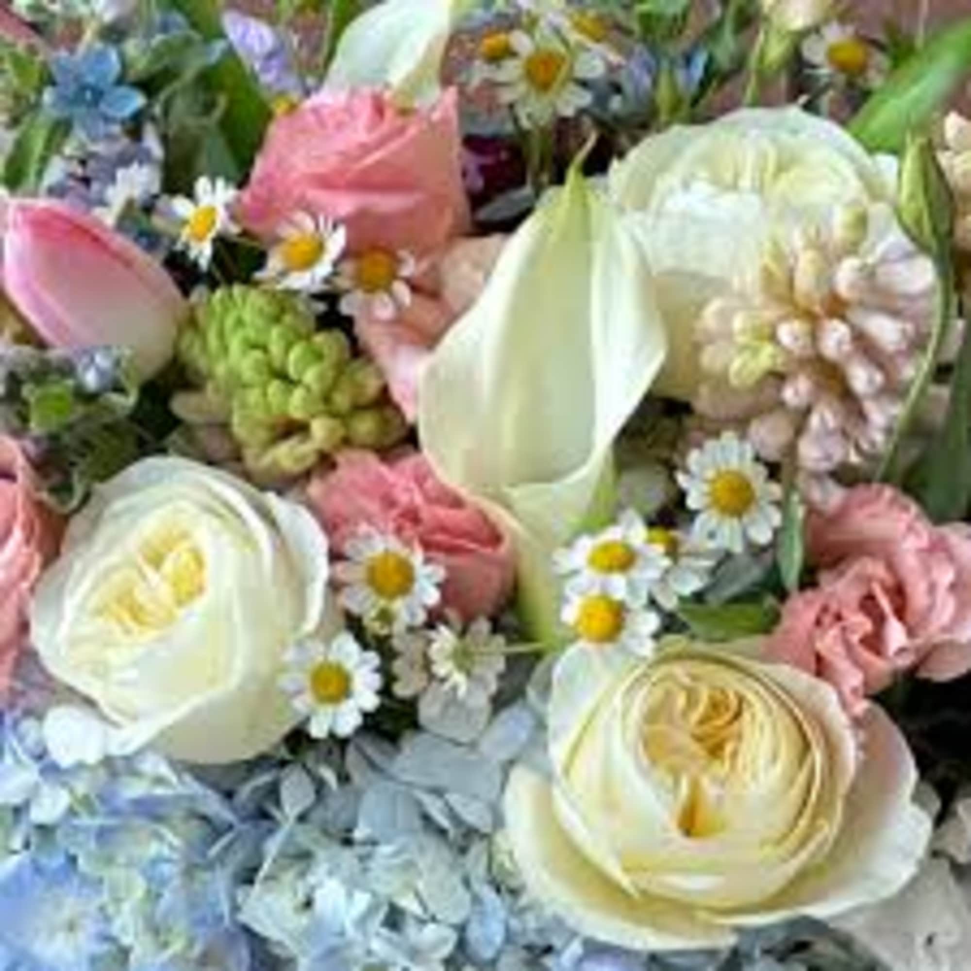 Spring Designer&rsquo;s Choice &mdash; Celebrate the beauty of the season with a, photo 2 of 2