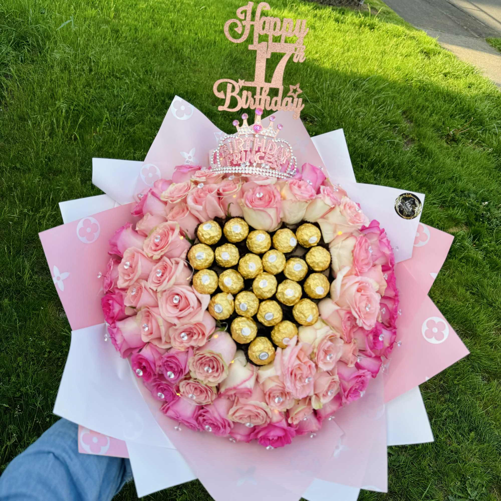 Pink rose bouquet with Ferrero Rocher chocolates and a birthday topper