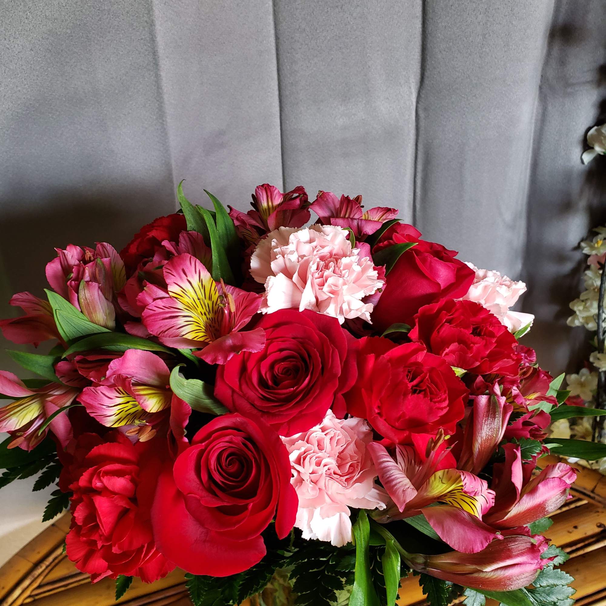 An artistic and bright arrangement, this crowd pleaser is as interesting as, photo 3 of 6