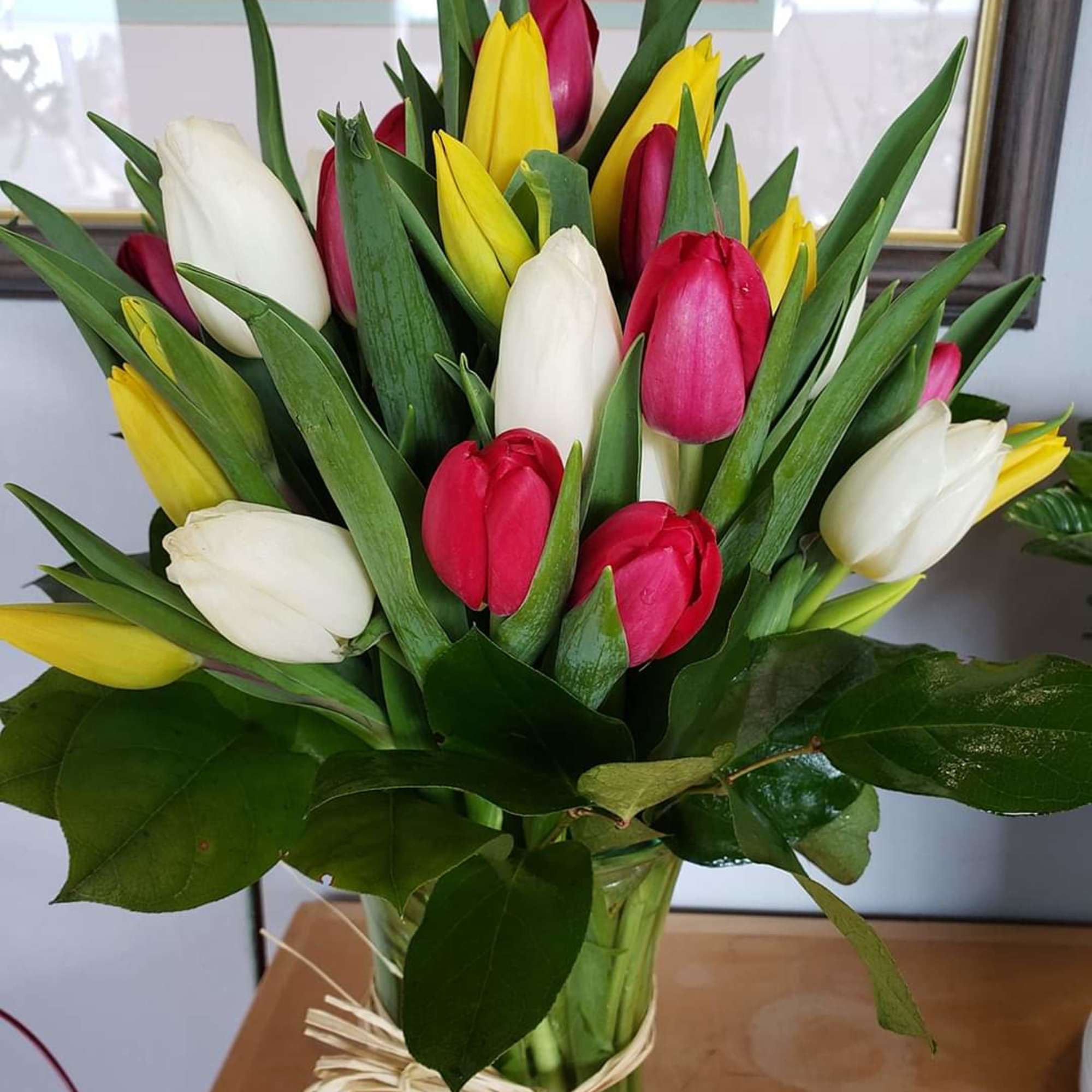 An artistic and bright arrangement, this crowd pleaser is as interesting as, photo 6 of 6