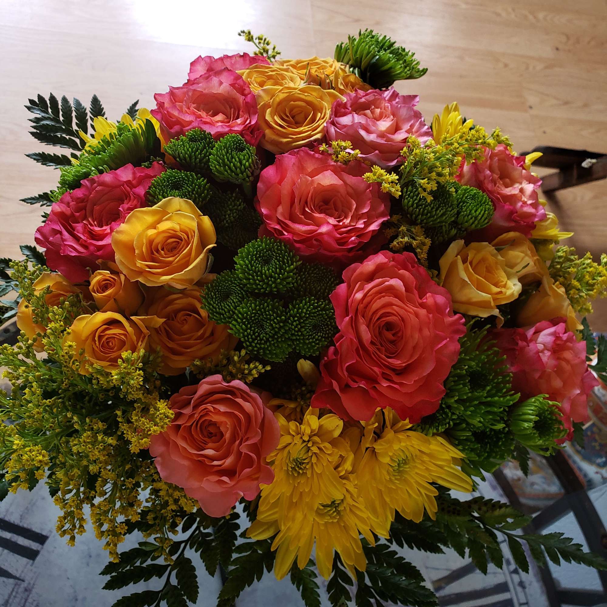 An artistic and bright arrangement, this crowd pleaser is as interesting as, photo 5 of 6