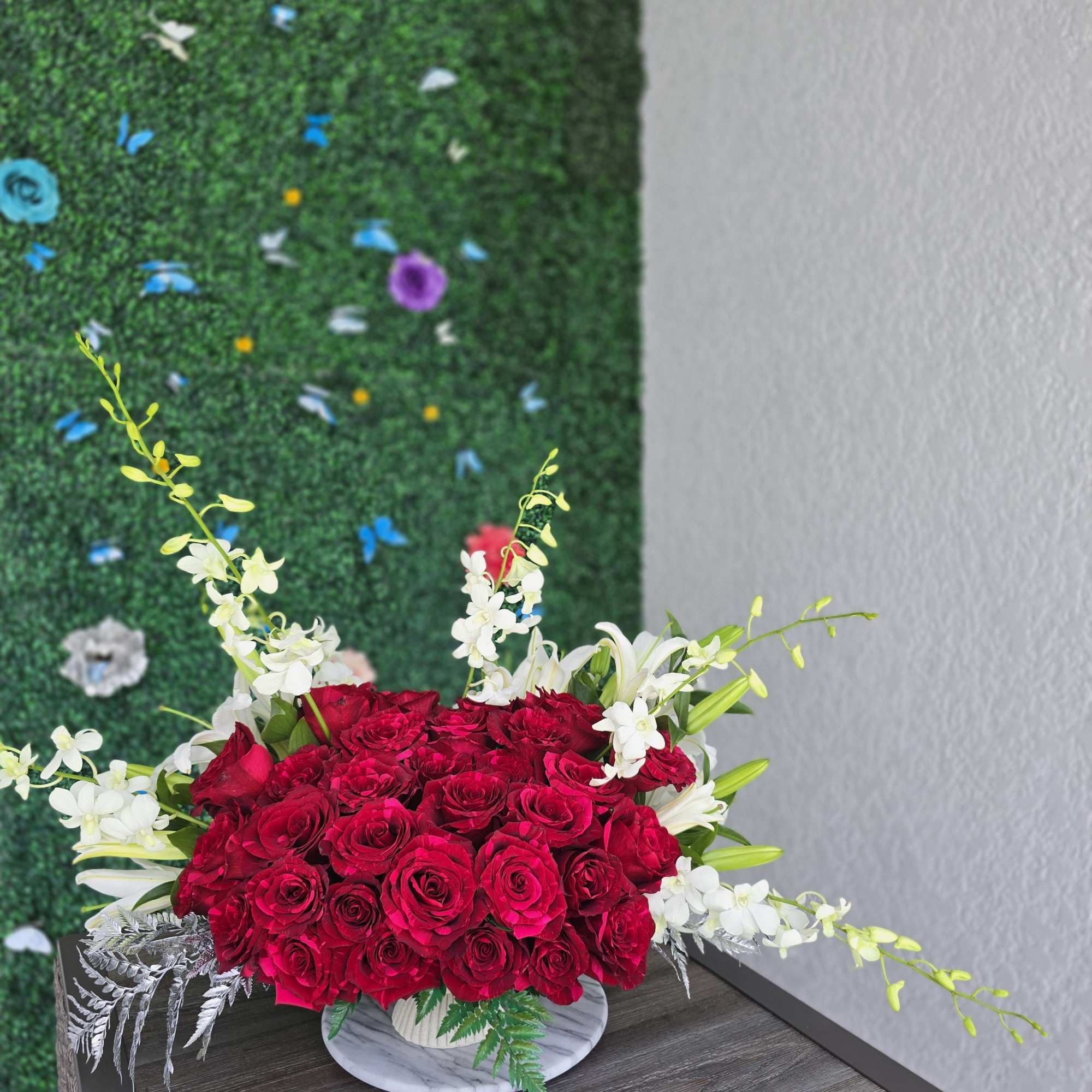 Elegant Floral Centerpiece &ndash; Perfect for Hallways &amp; Refined Spaces 
Add a, photo 2 of 2