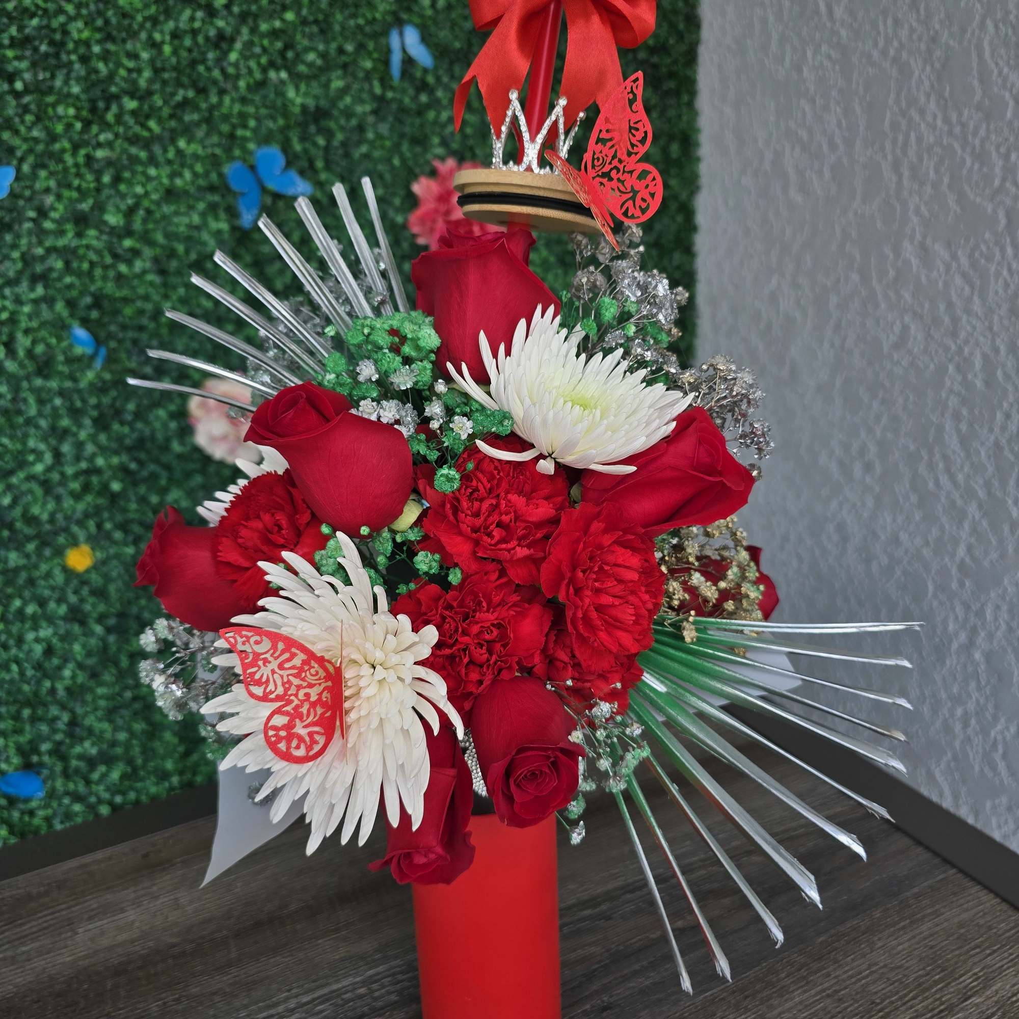 Small but Striking ️
Bold and romantic, our red mug flower arrangement is