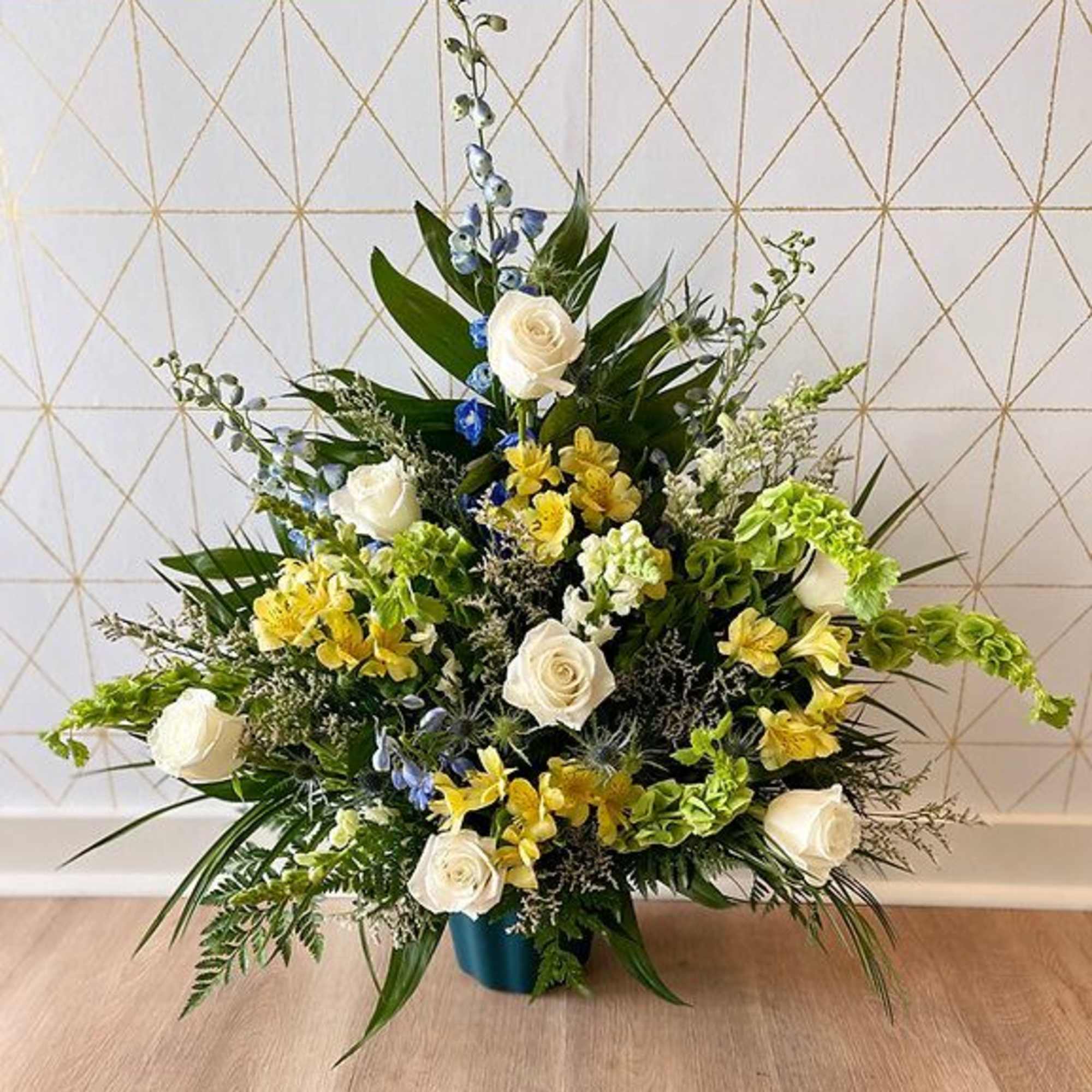 Our Floor Arrangements are fully customizable in colors and flowers. Floor Arrangements, photo 3 of 11