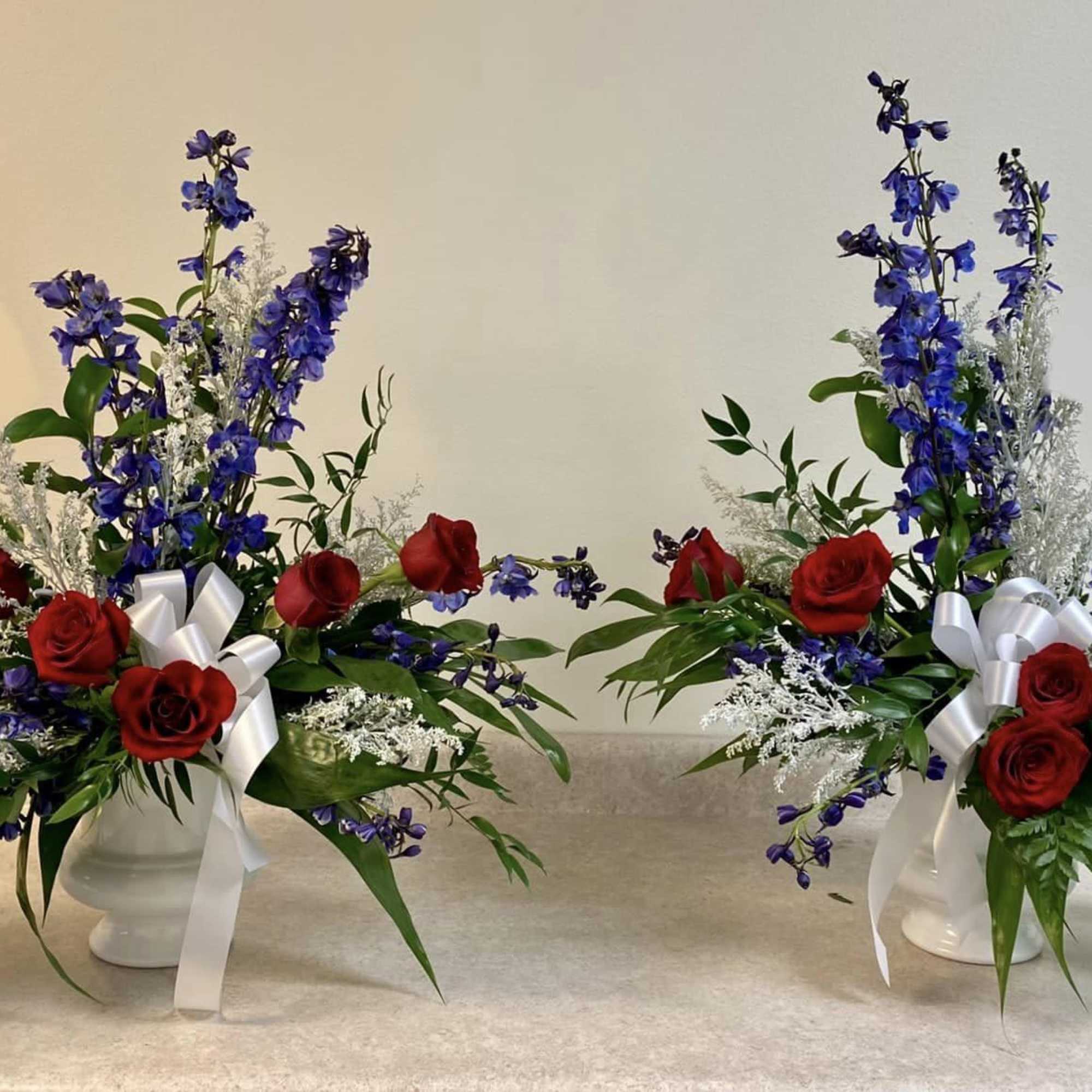 Our Floor Arrangements are fully customizable in colors and flowers. Floor Arrangements, photo 11 of 11