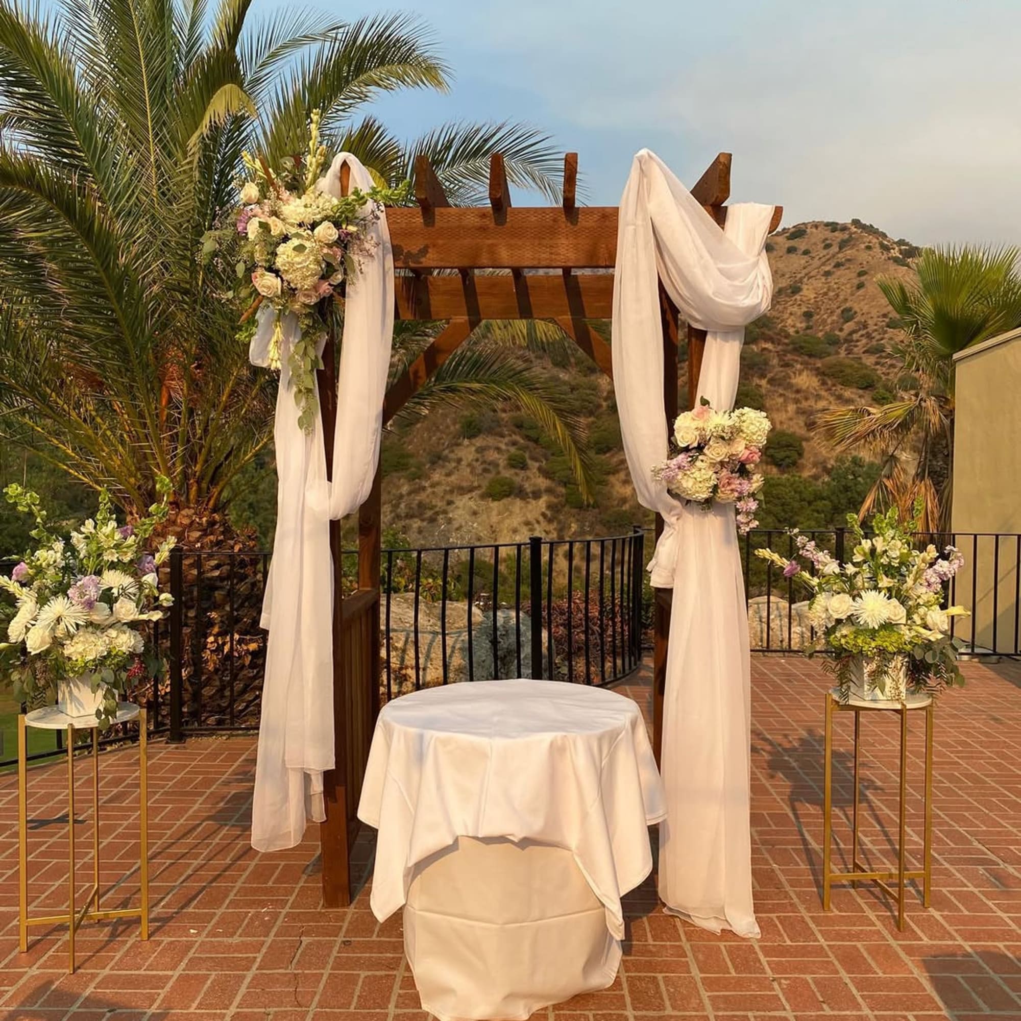 Wedding Centerpiece Arrangement