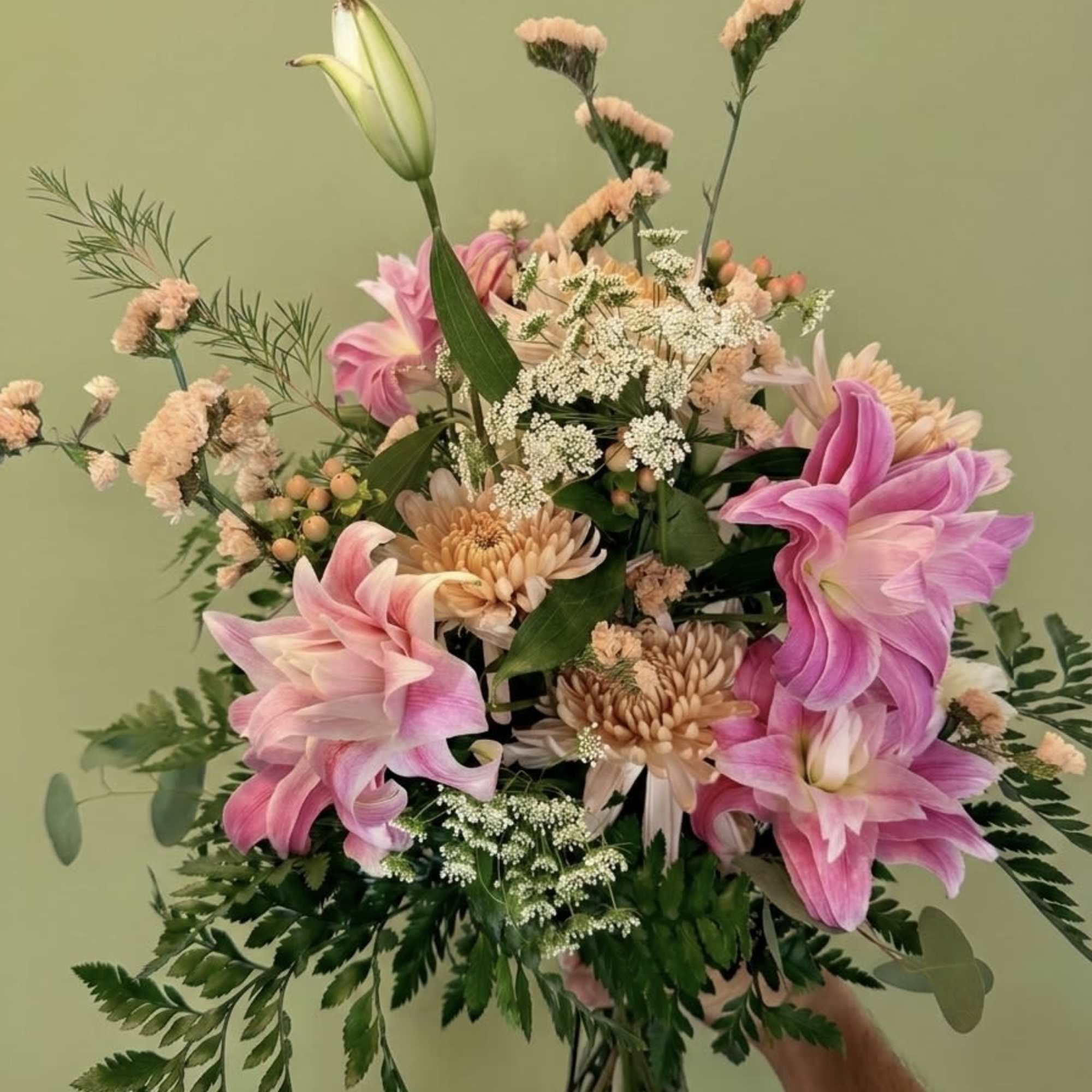 An exploration of Southern poise and layered texture. This signature arrangement features