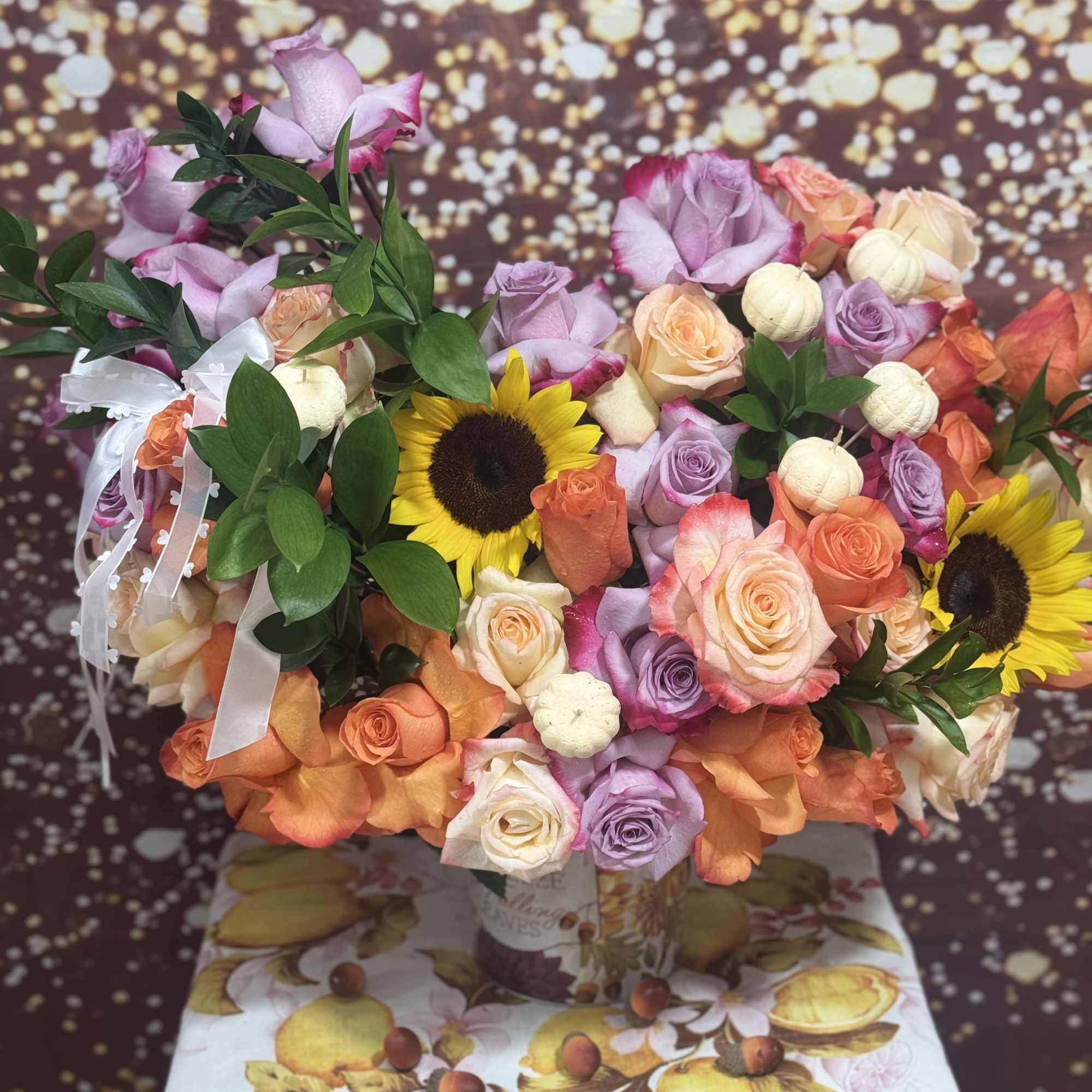 36 roses colors different 2 sunflowers 