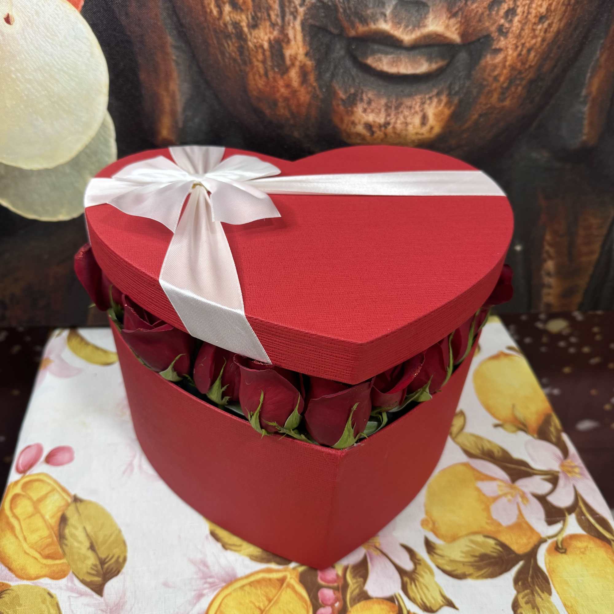 Beautiful heart-shaped arrangement with roses and sunflowers, photo 2 of 2