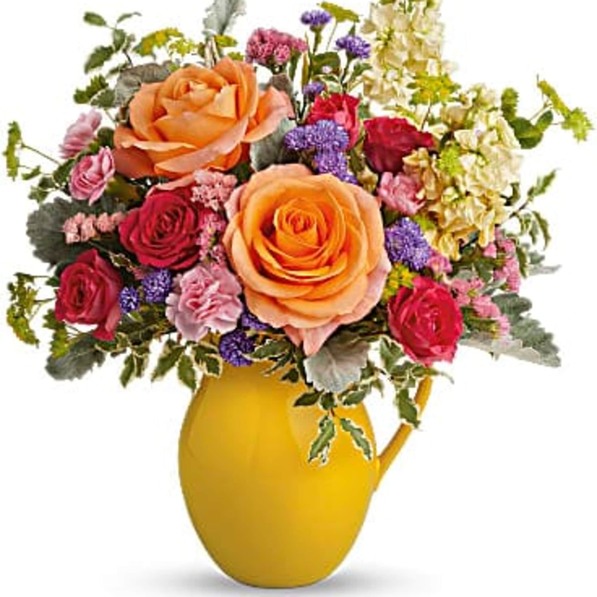 Talk about a bright idea! Perky peach and pink roses are perfection