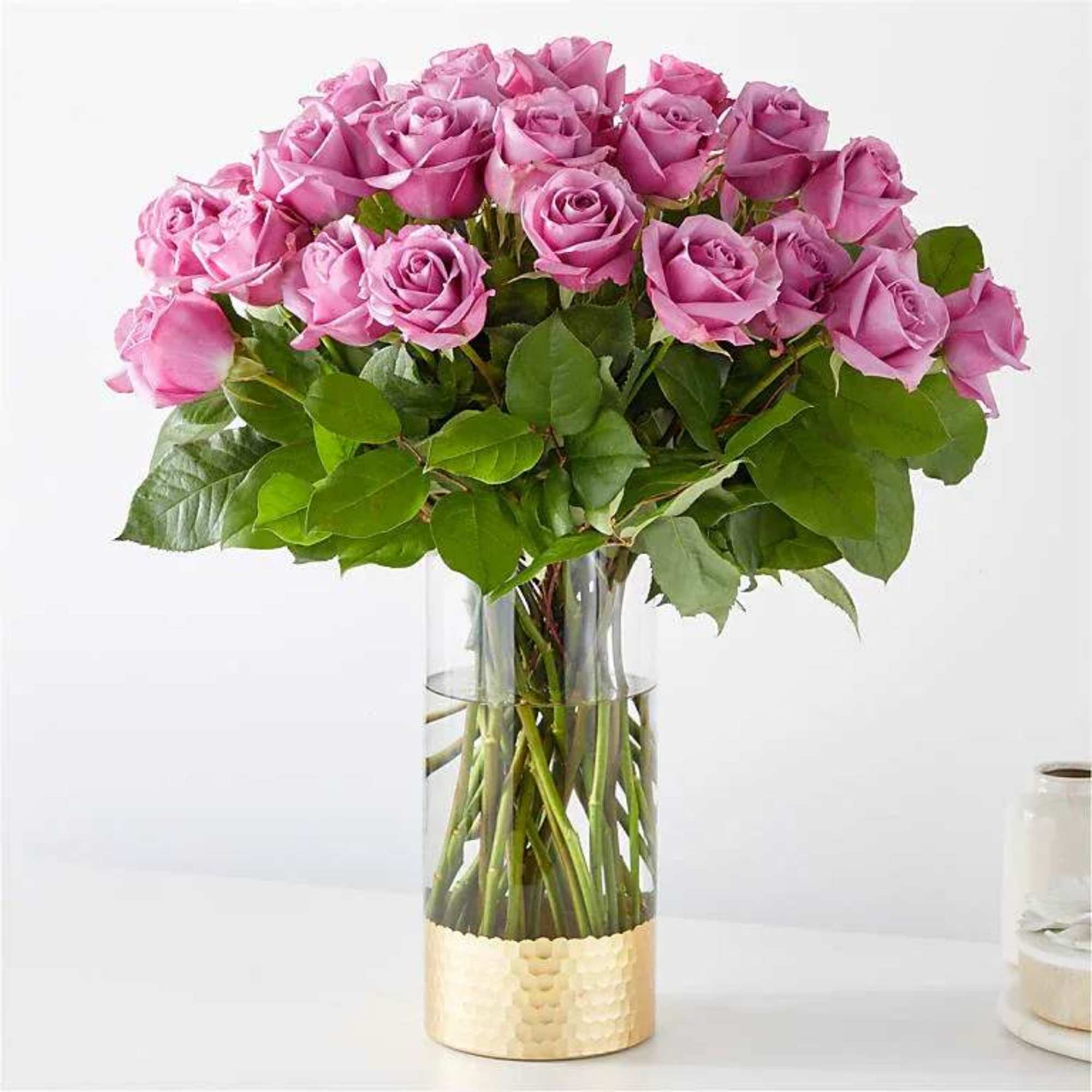 This Valentine&rsquo;s Day, everyone is falling in love with lavender roses. The, photo 2 of 3