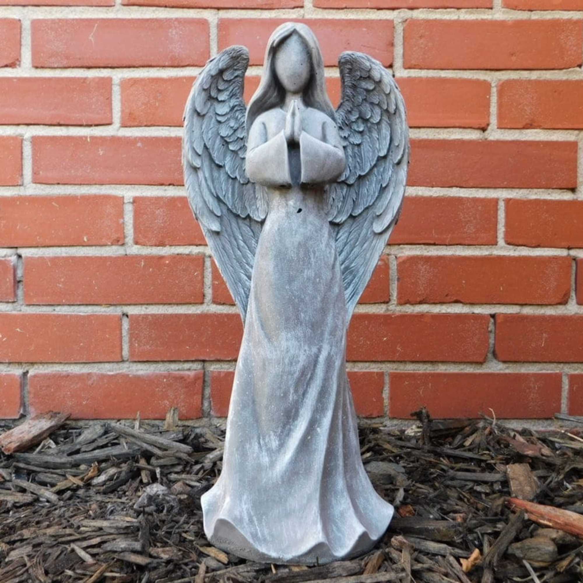Cement Angel praying.

Please note pictures are a representation of product. Actual product