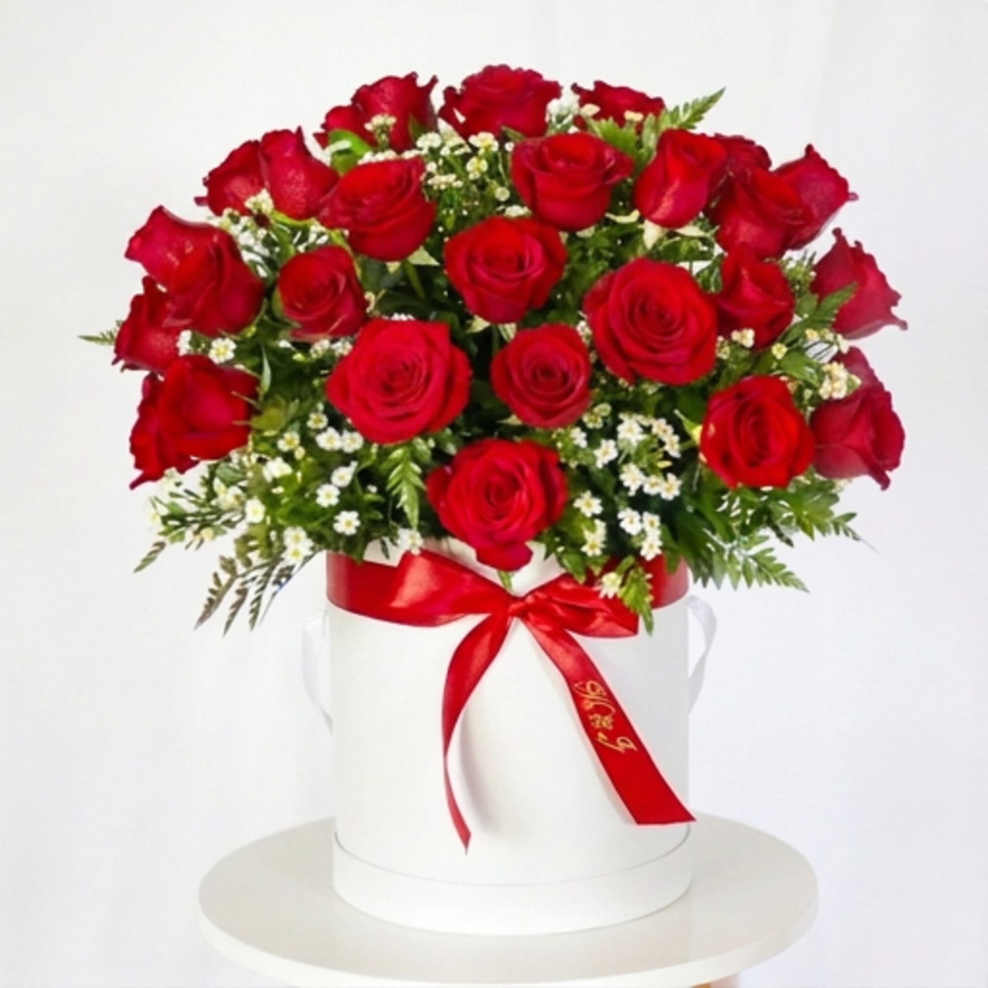 Heartfelt luxury flower arrangement in a gift box. Available in 3 different, photo 3 of 3
