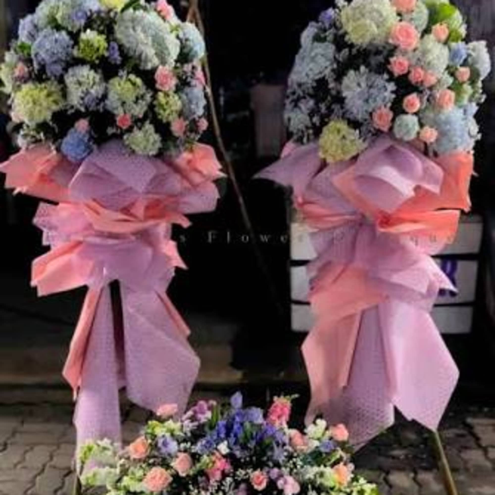 To show gratitude or congratulatory gift