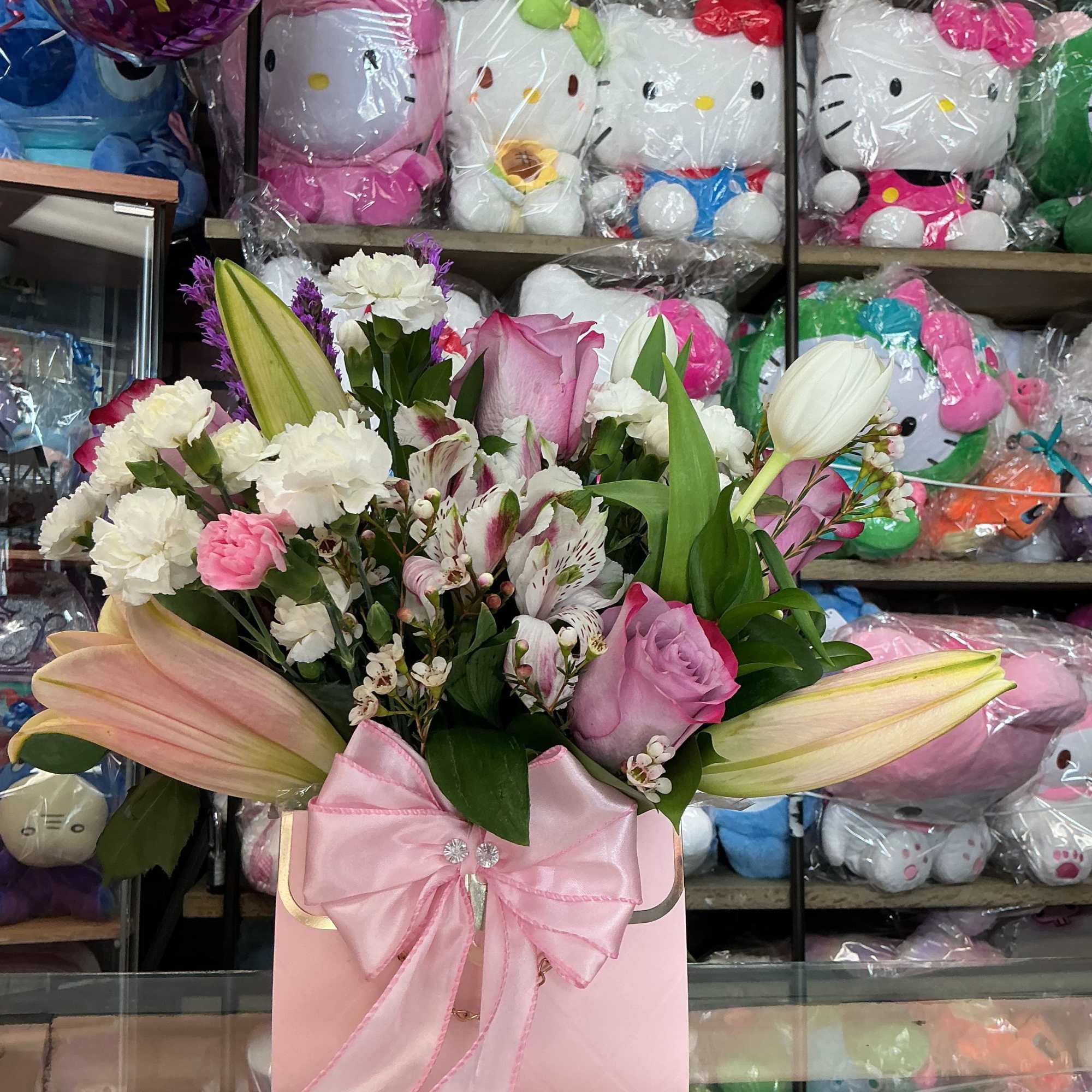 This elegant pink handbag with all of mix flowers is made of, photo 2 of 2