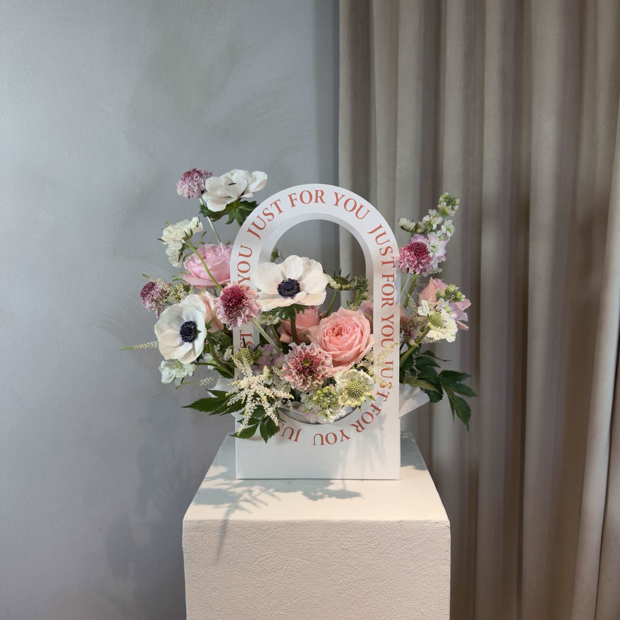 Sarang (사랑), meaning love in Korean, is our modern take on flowers