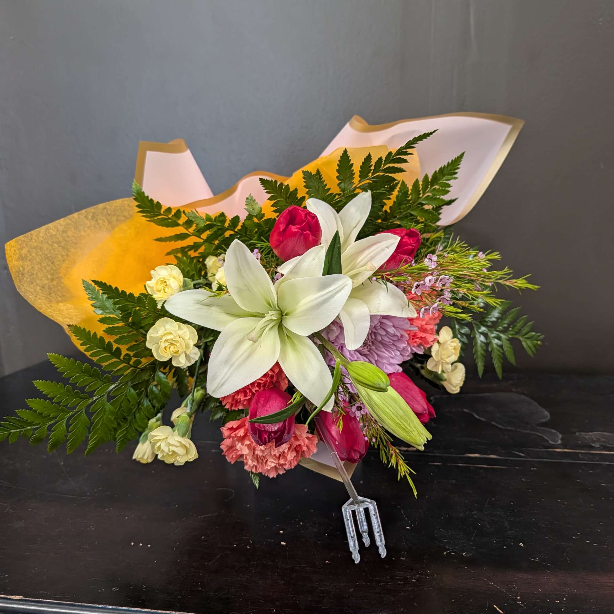 This product is listed for greenery and wrapping only, flowers are listed, photo 3 of 3