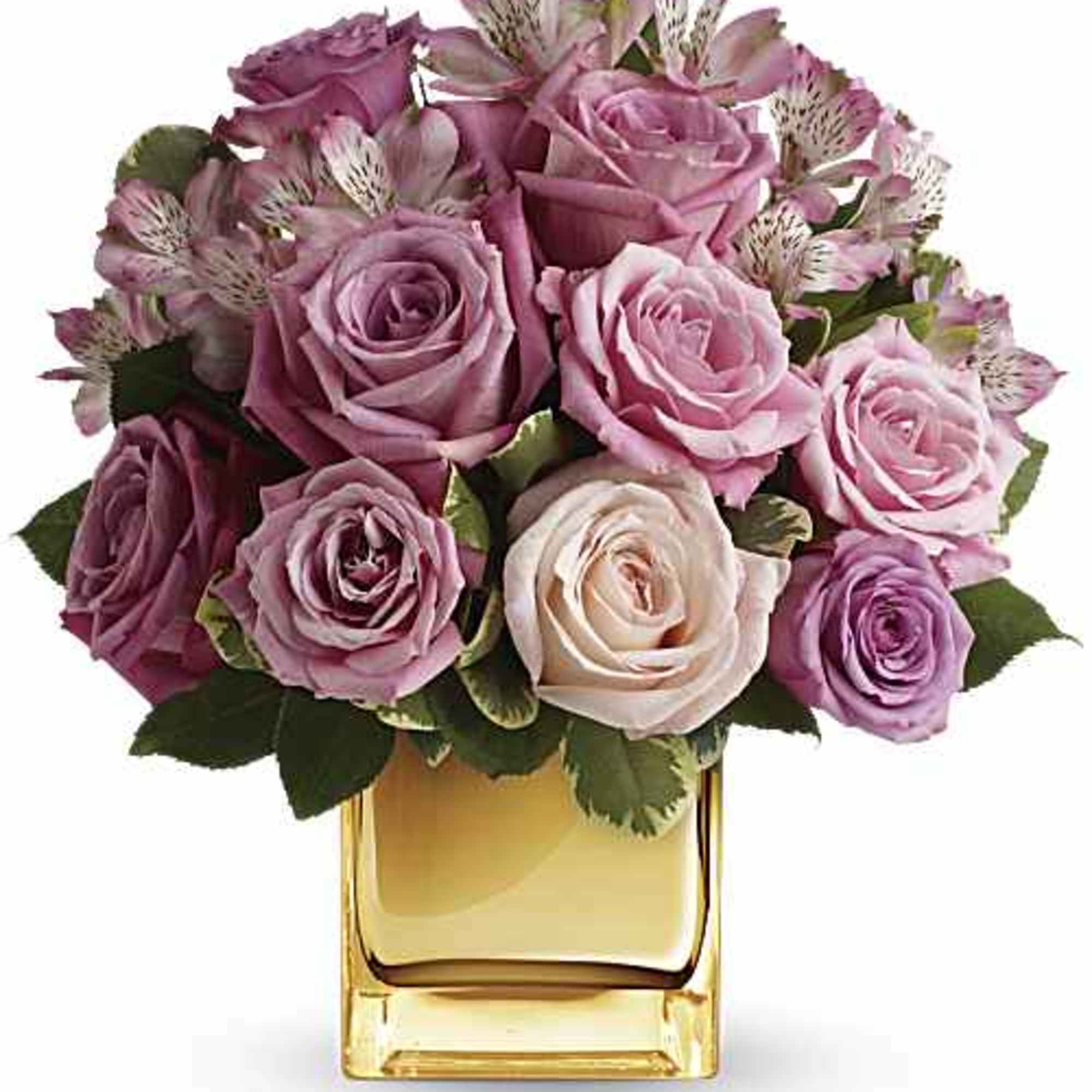 Ravishing roses and a radiant cube vase combine to stunning effect in