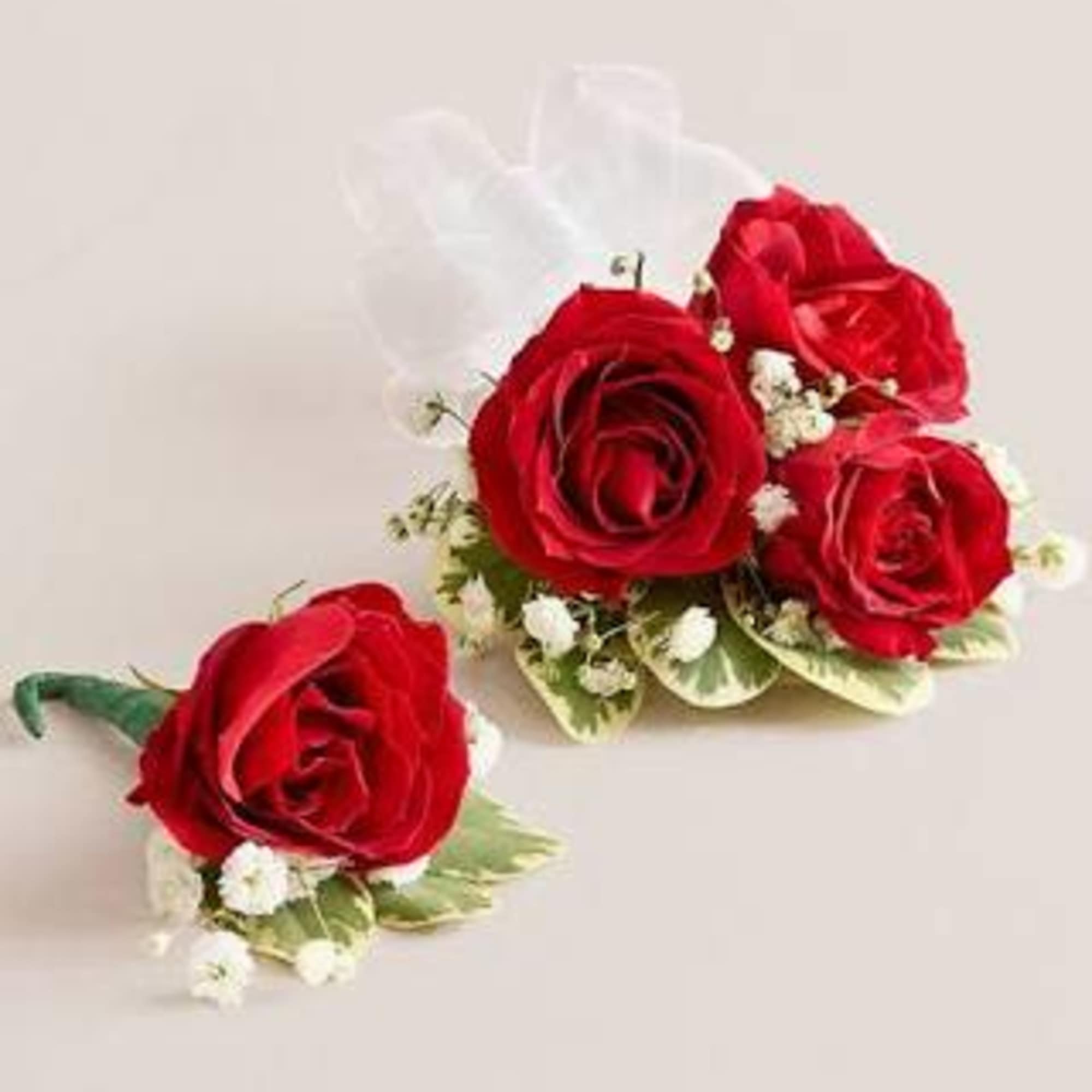 Elegant matching corsage and boutonniere set, perfect for proms, weddings, and special, photo 4 of 4
