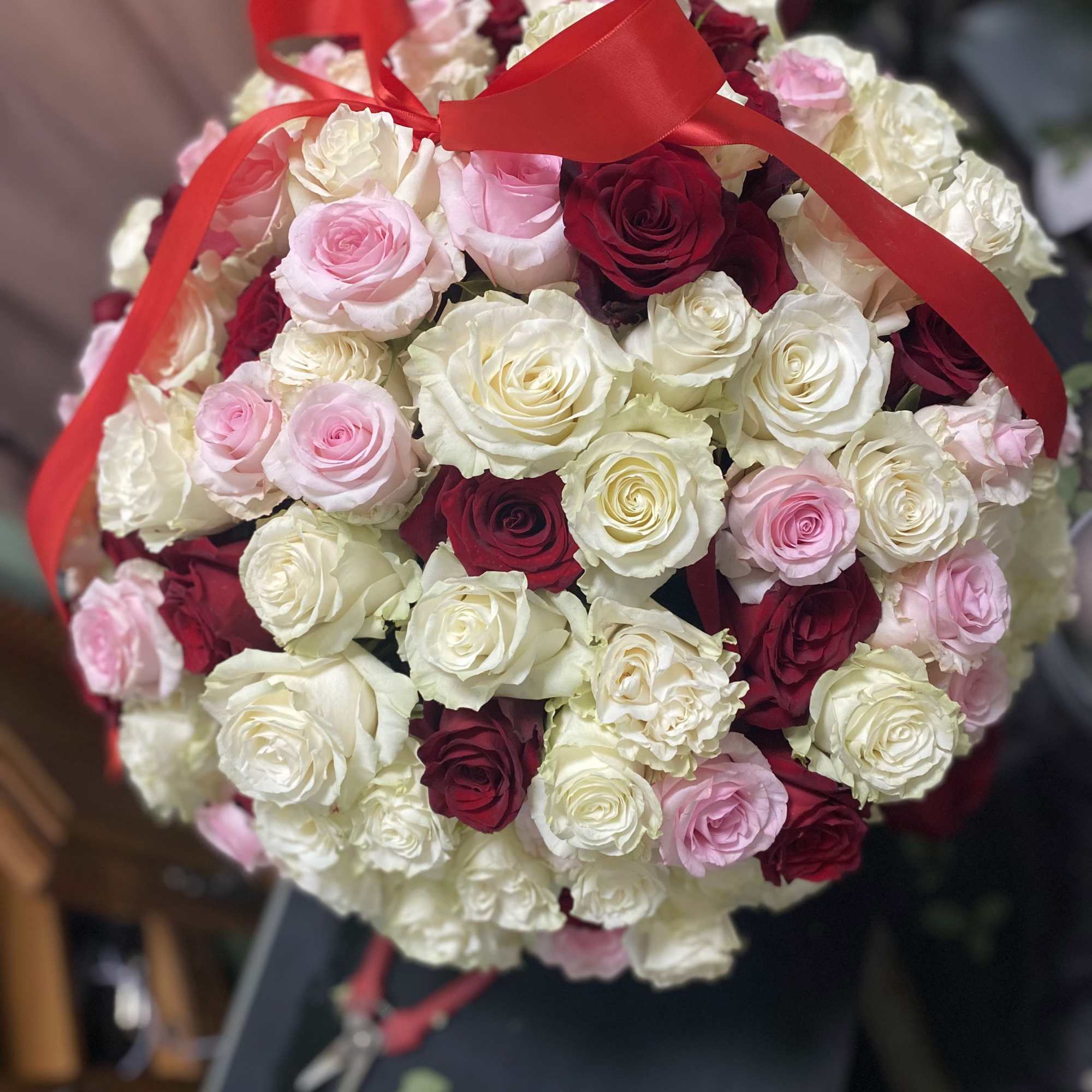 200 Red, Pink and White Roses in a large ceramic vase. , photo 3 of 3