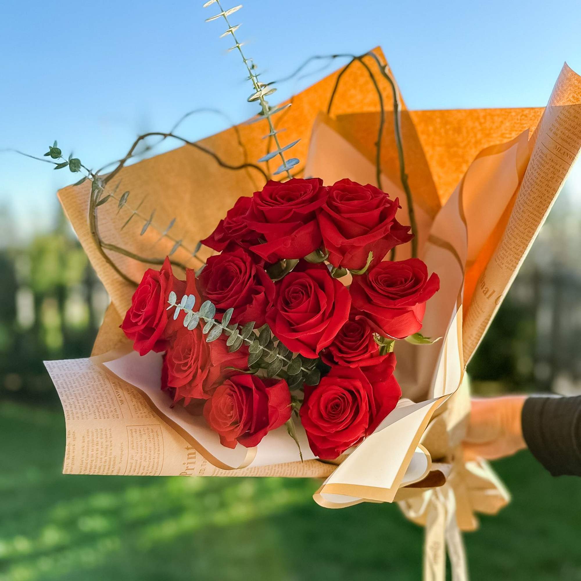 This masterpiece is designed to make Valentine&rsquo;s Day unforgettable. The arrangement is