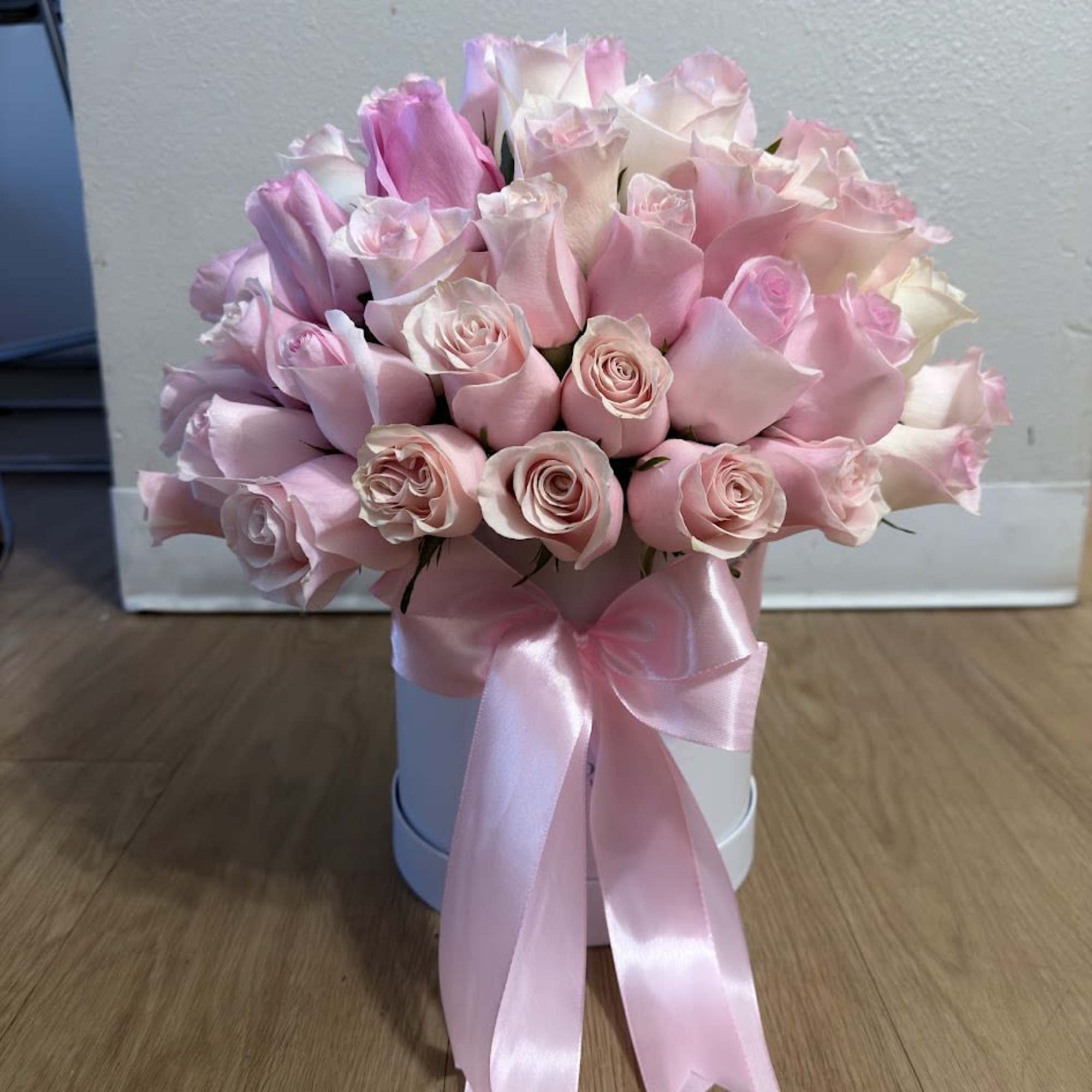 A gift that speaks from the heart. This beautiful white cardboard box, photo 2 of 4