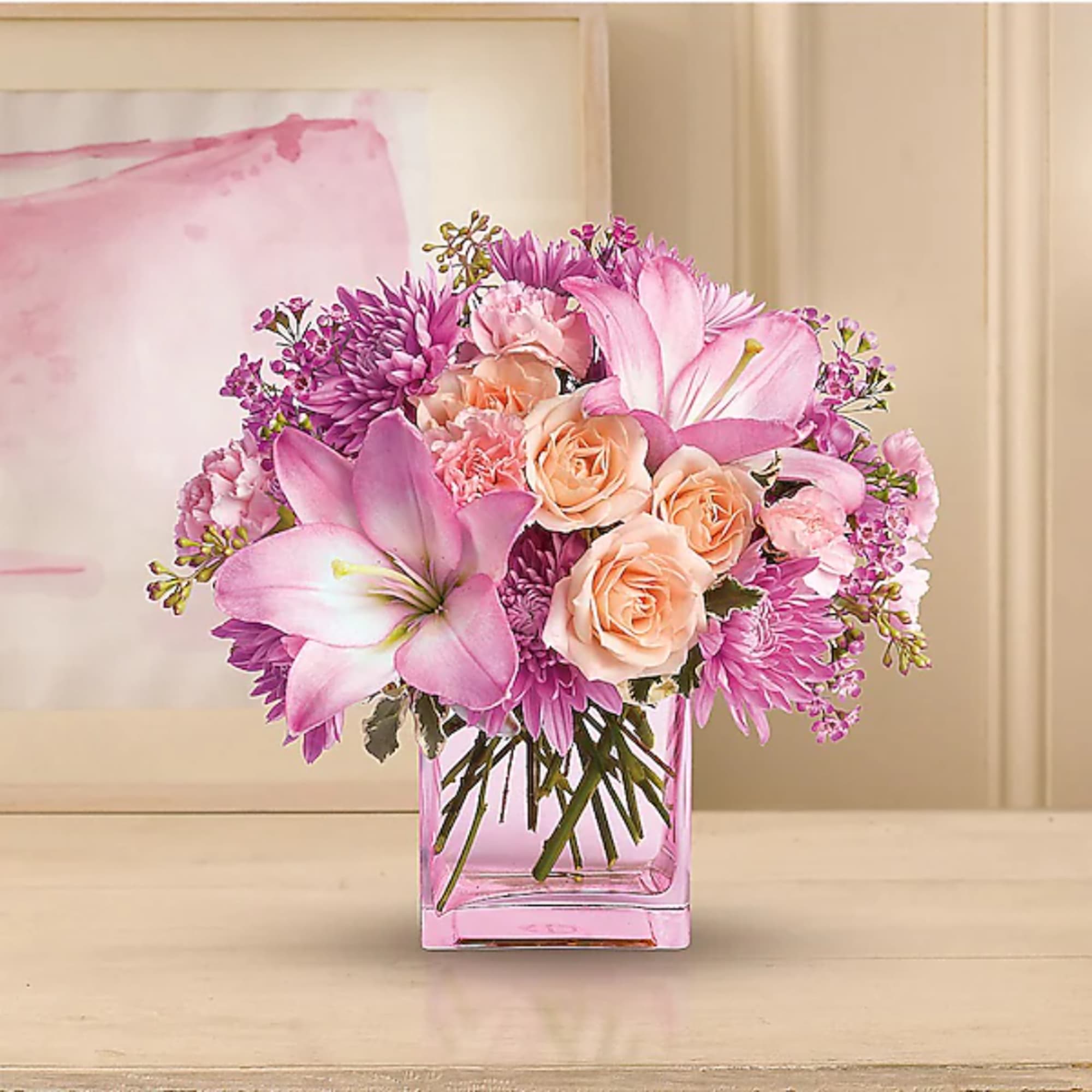 Pink and peach bouquet in a square glass vase, photo 2 of 2