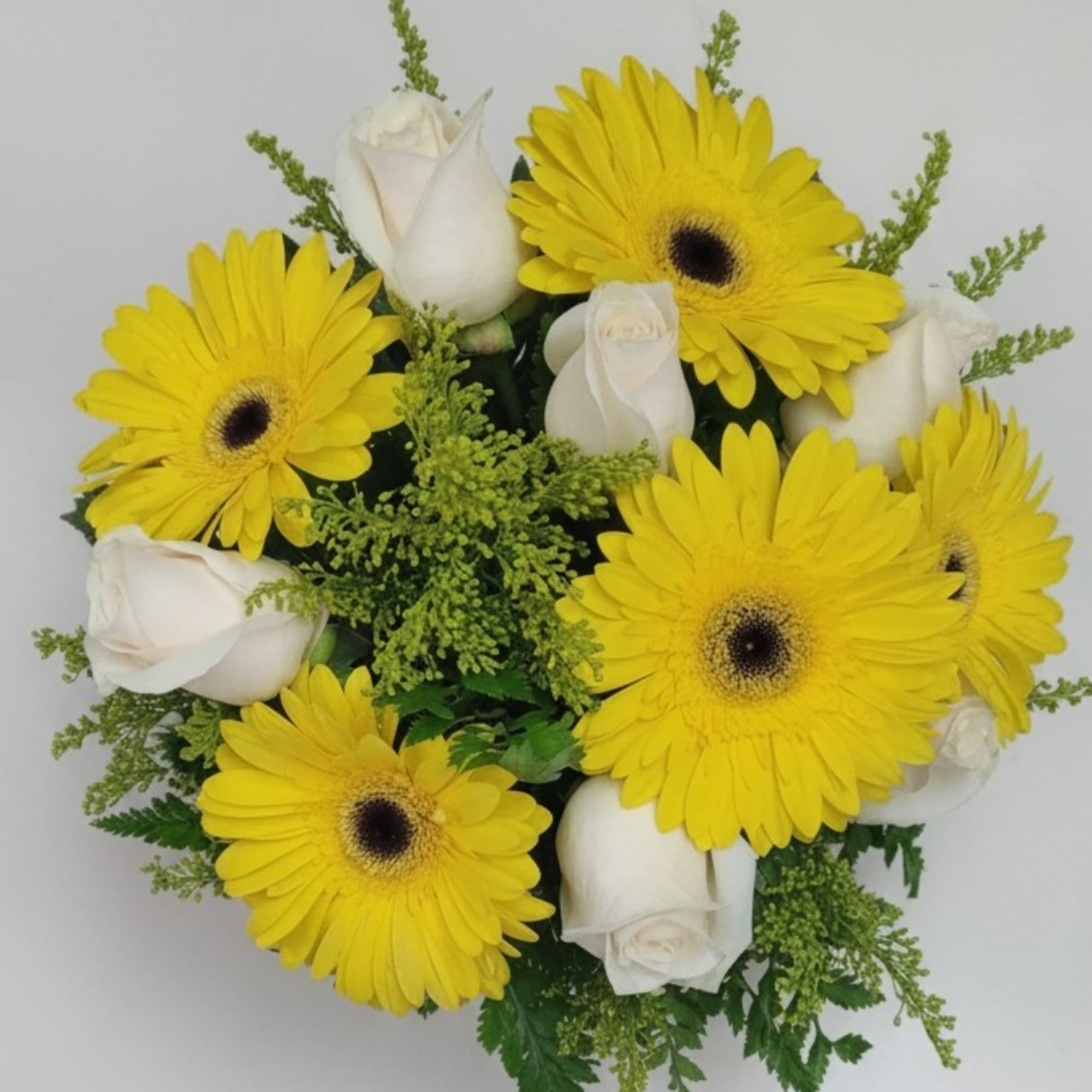 Bouquet of yellow gerbera daisies and white roses