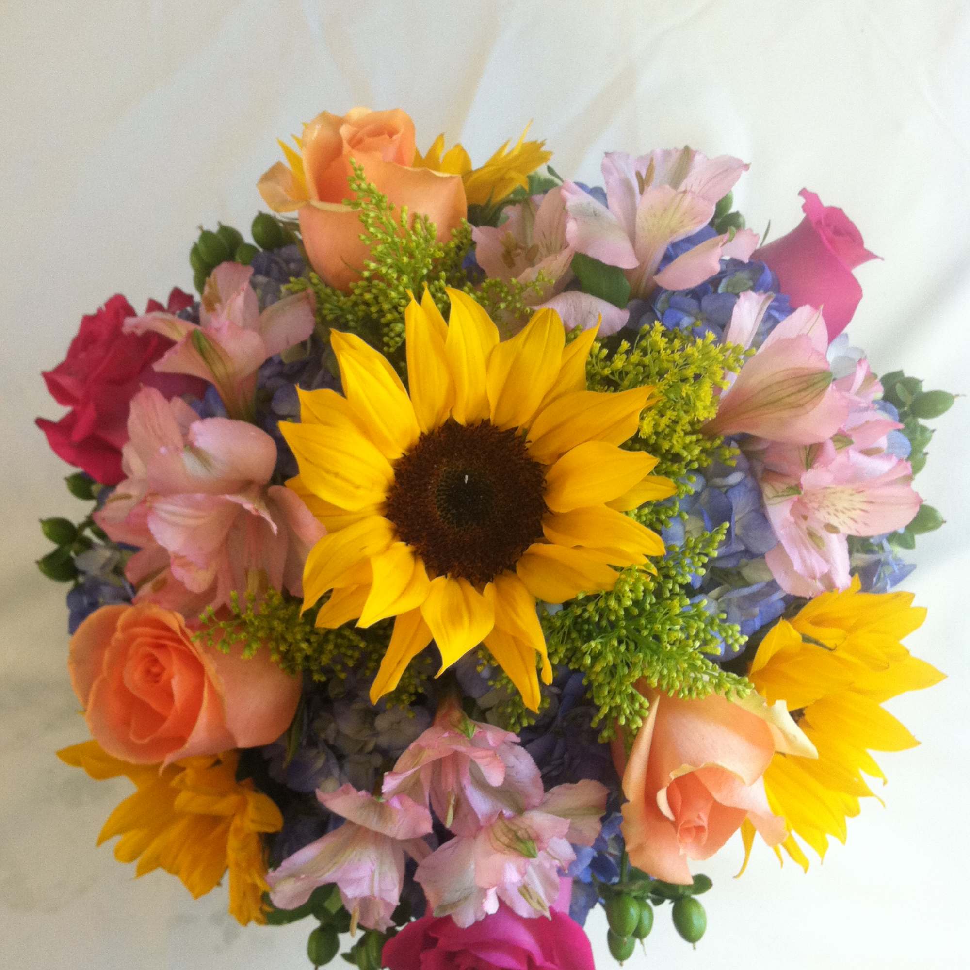 This fun summer themed centerpiece is great for parties, weddings, and even, photo 2 of 2