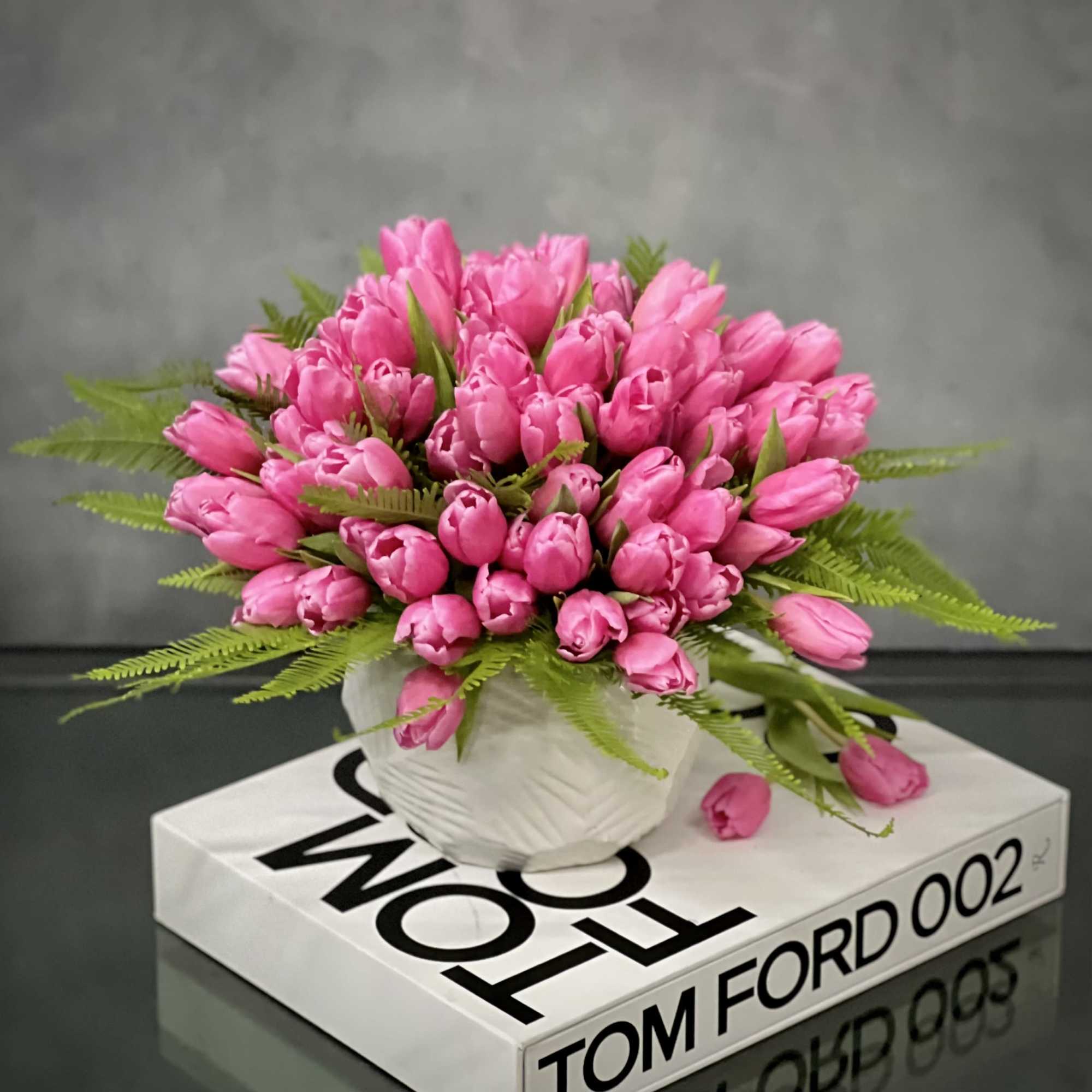 Container May Vary - Simple elegance at it&rsquo;s best! 
A lovely bouquet, photo 3 of 4