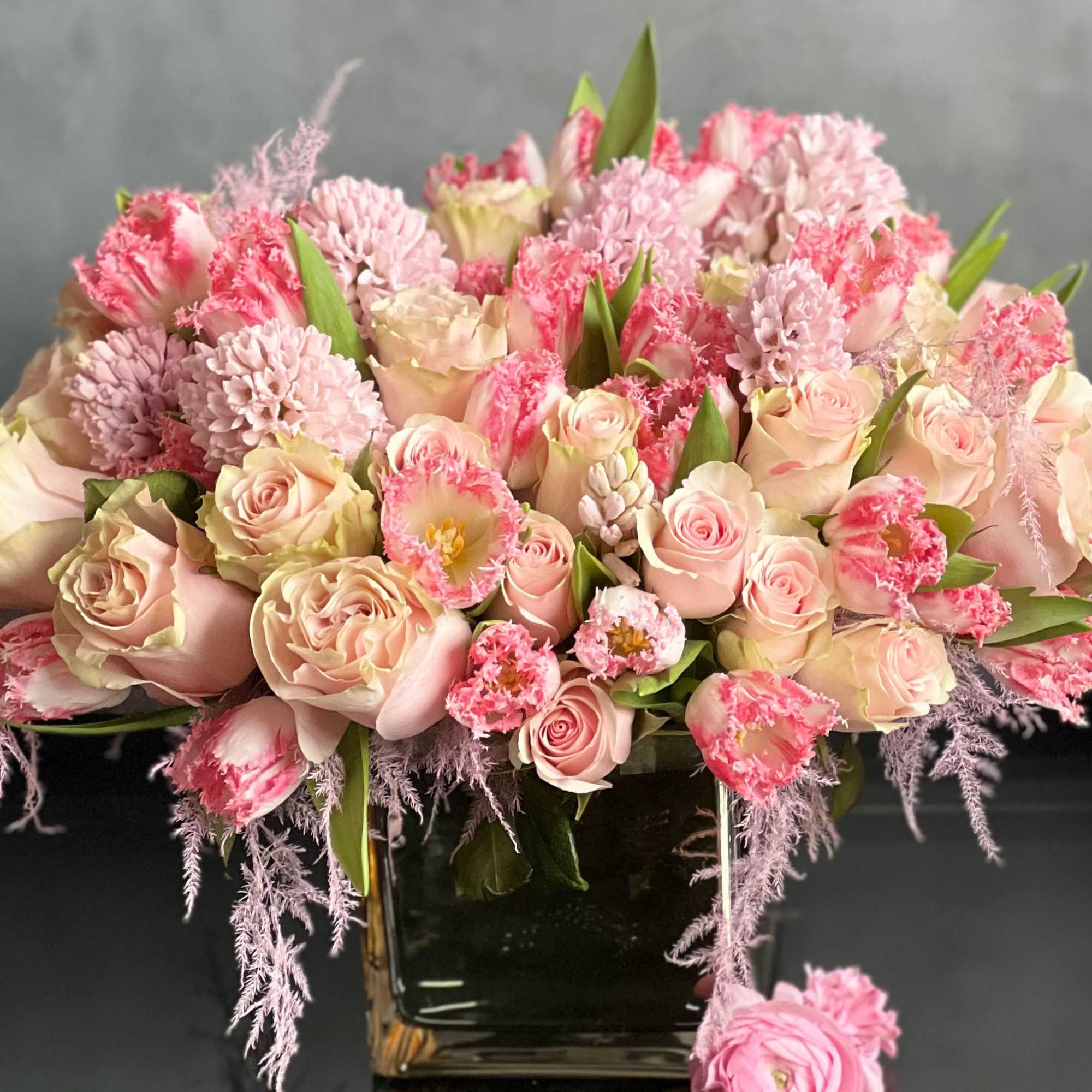Delightful and enchanting.  An absolutely perfect pastel mix of luscious pink, photo 3 of 3