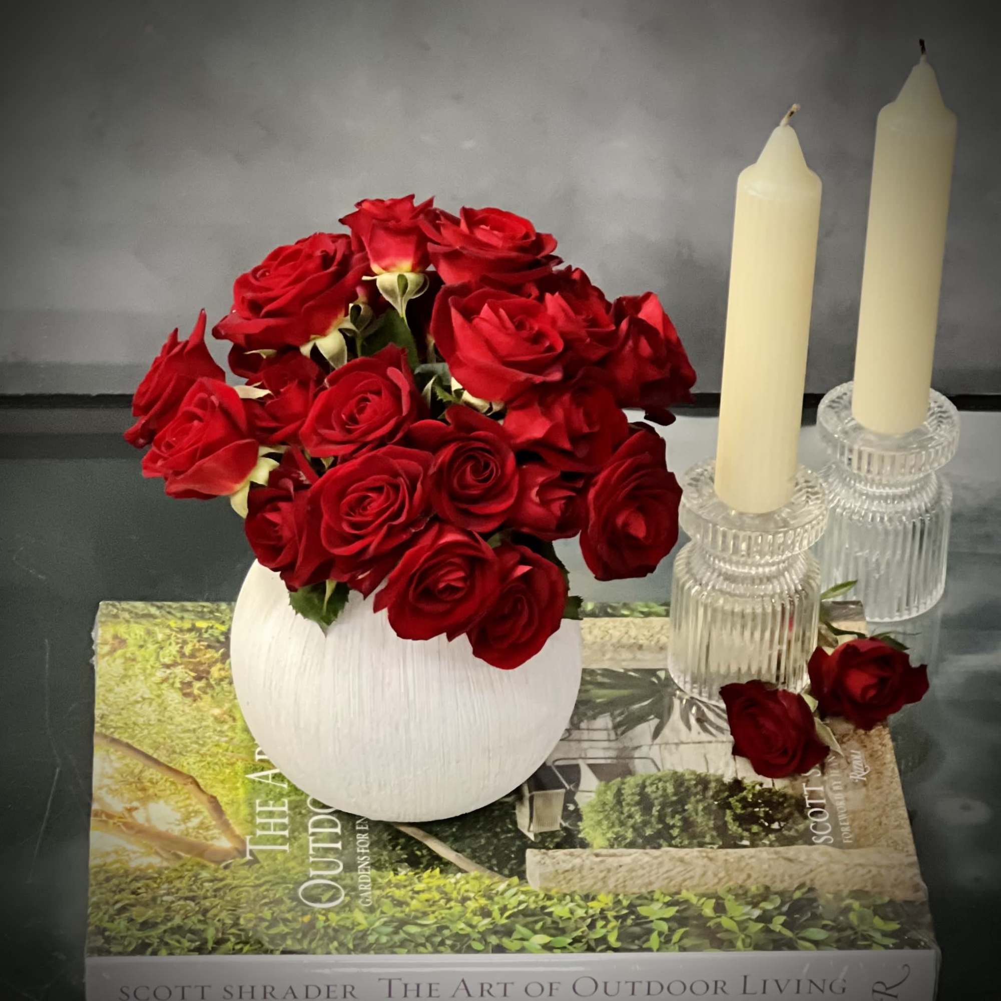 Our "Ball Of Passion" is available for same day delivery ! Beautifully, photo 3 of 3