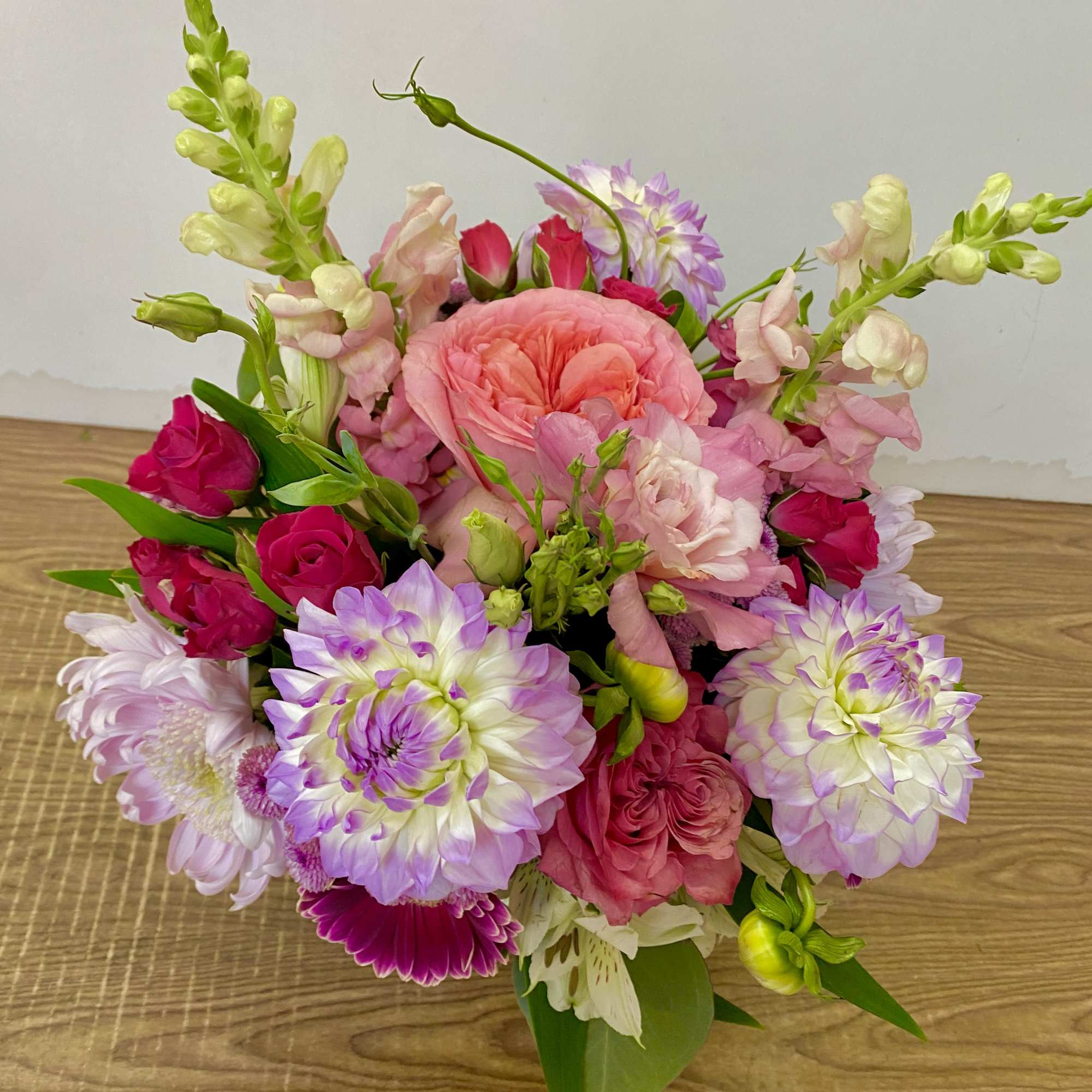 Bring the beauty of the season indoors with this vibrant mix of