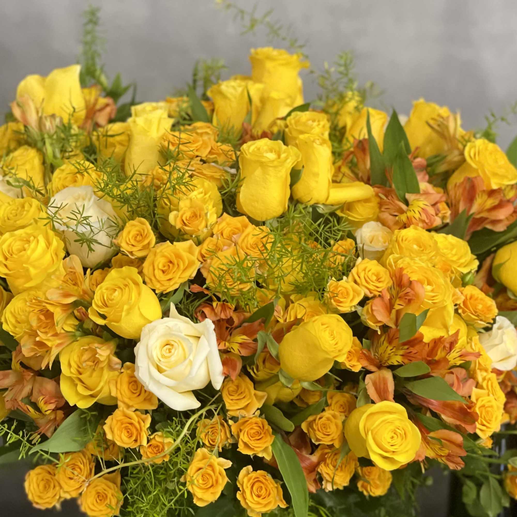 My Beverly Hills Florist presents same day delivery for this large modern, photo 3 of 4