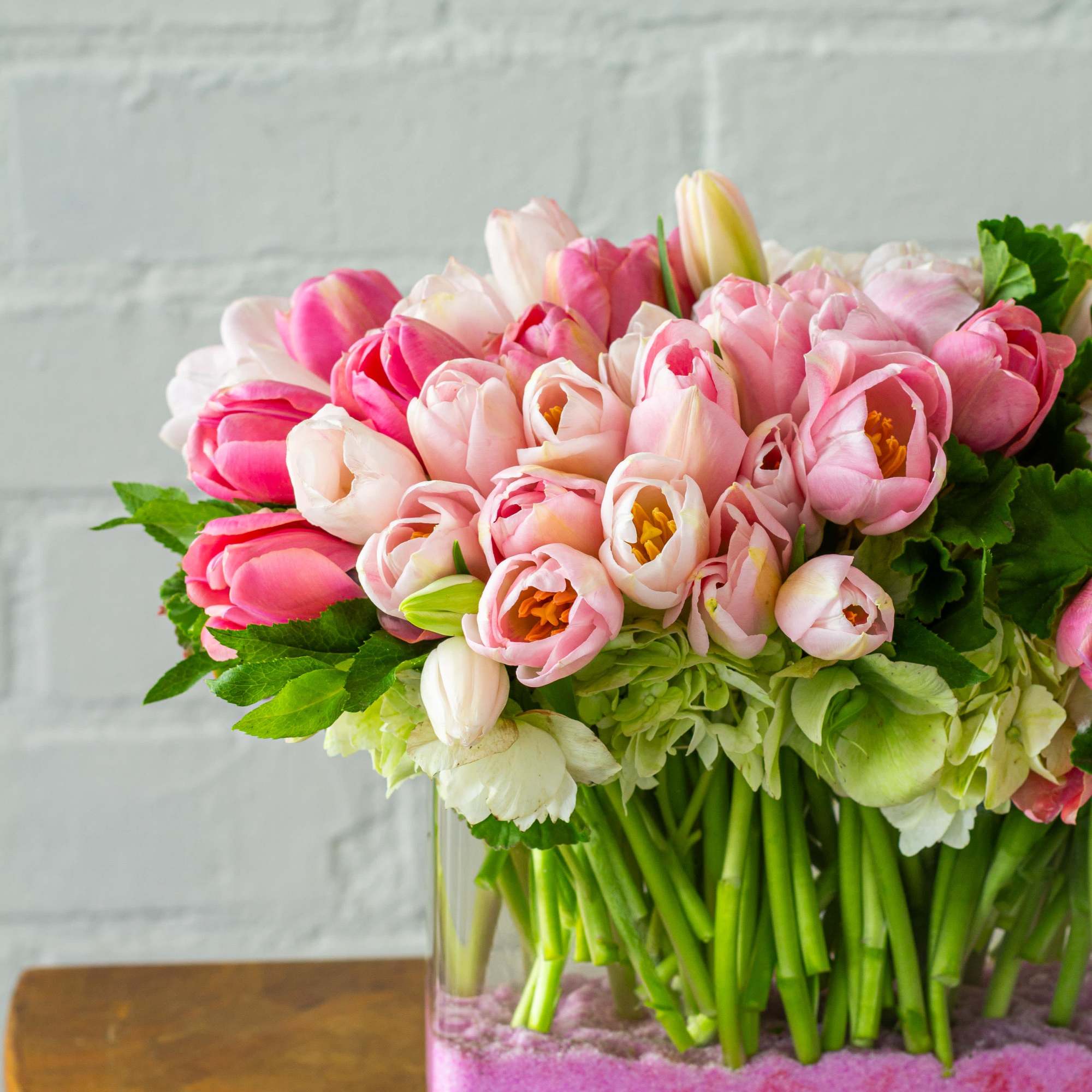 Same-day delivery: Embrace the essence of sophistication and beauty with our exquisite, photo 4 of 4