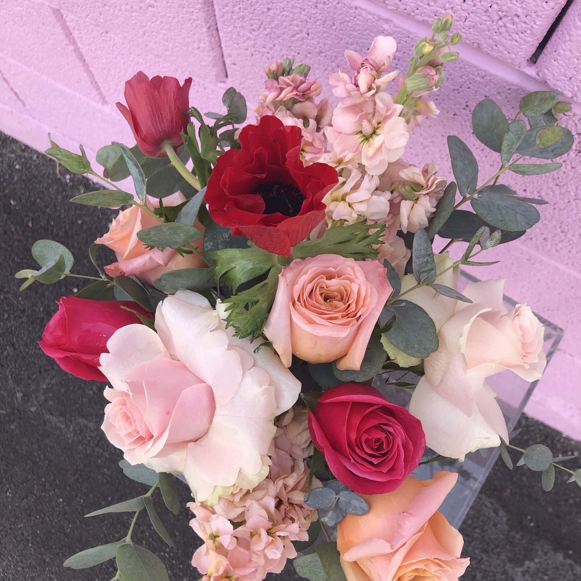*It's possible that some days we may not have the exact flowers