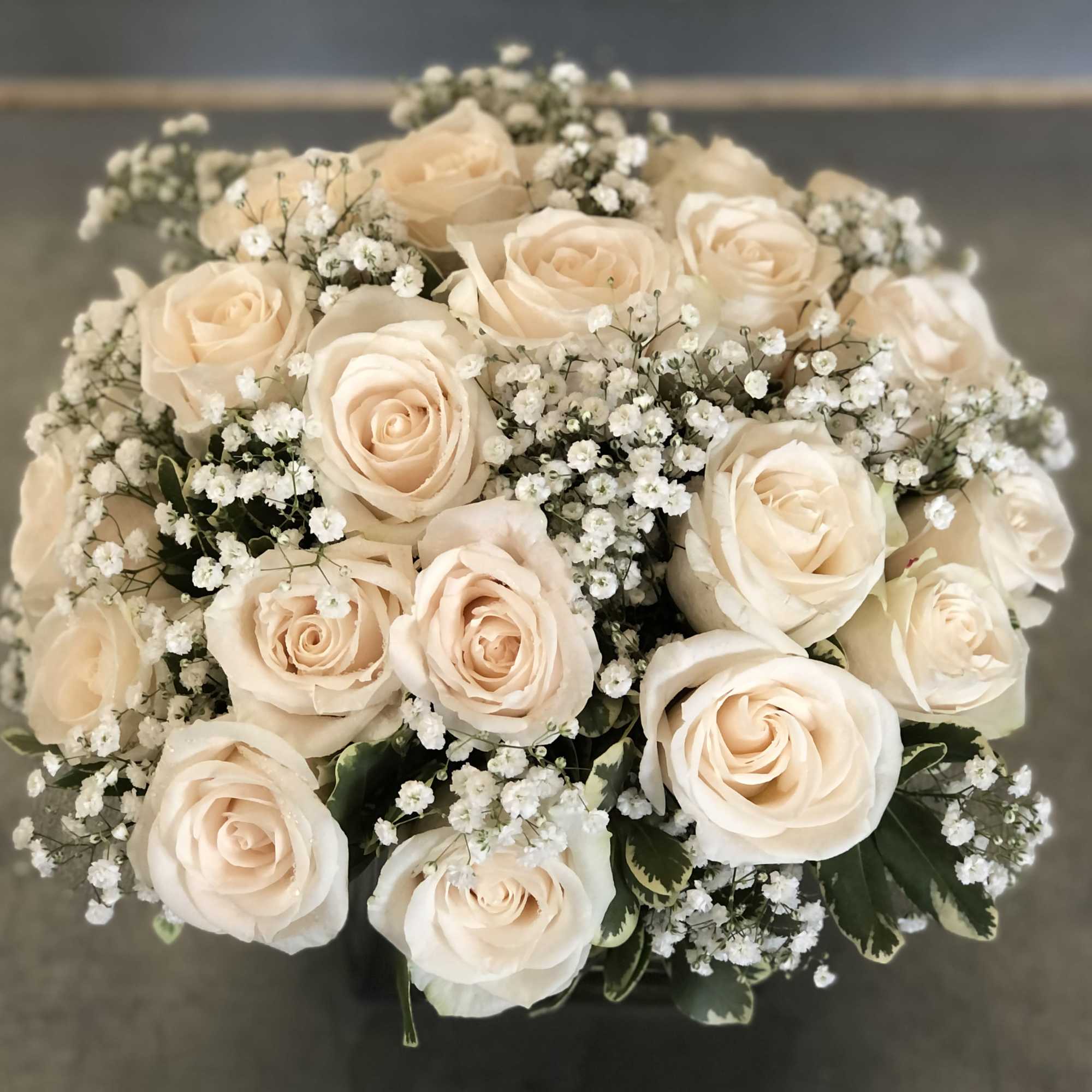 A minimalistic take on roses to bring luxury into any space, photo 2 of 2