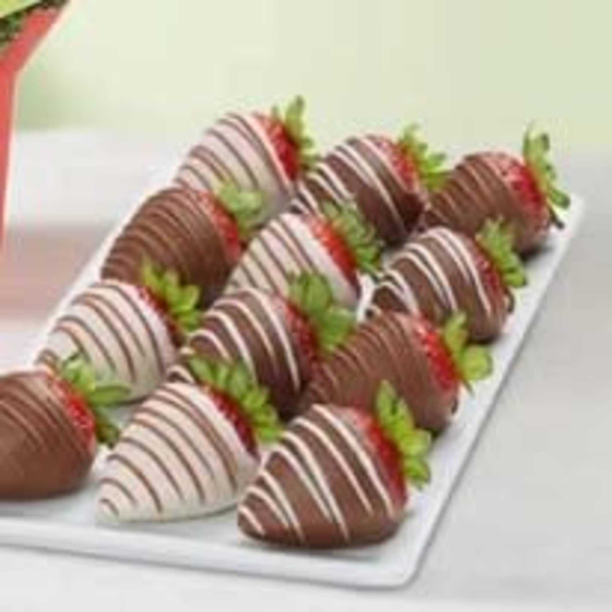 6 Chocolate Cover Strawberries arrange in a box 
Order needs to be